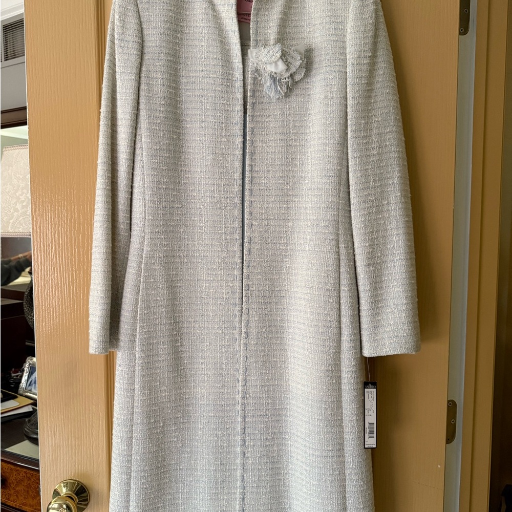 Tahari Ivory and Blue Tweed Long Jacket and skirt suit with matching blue shell